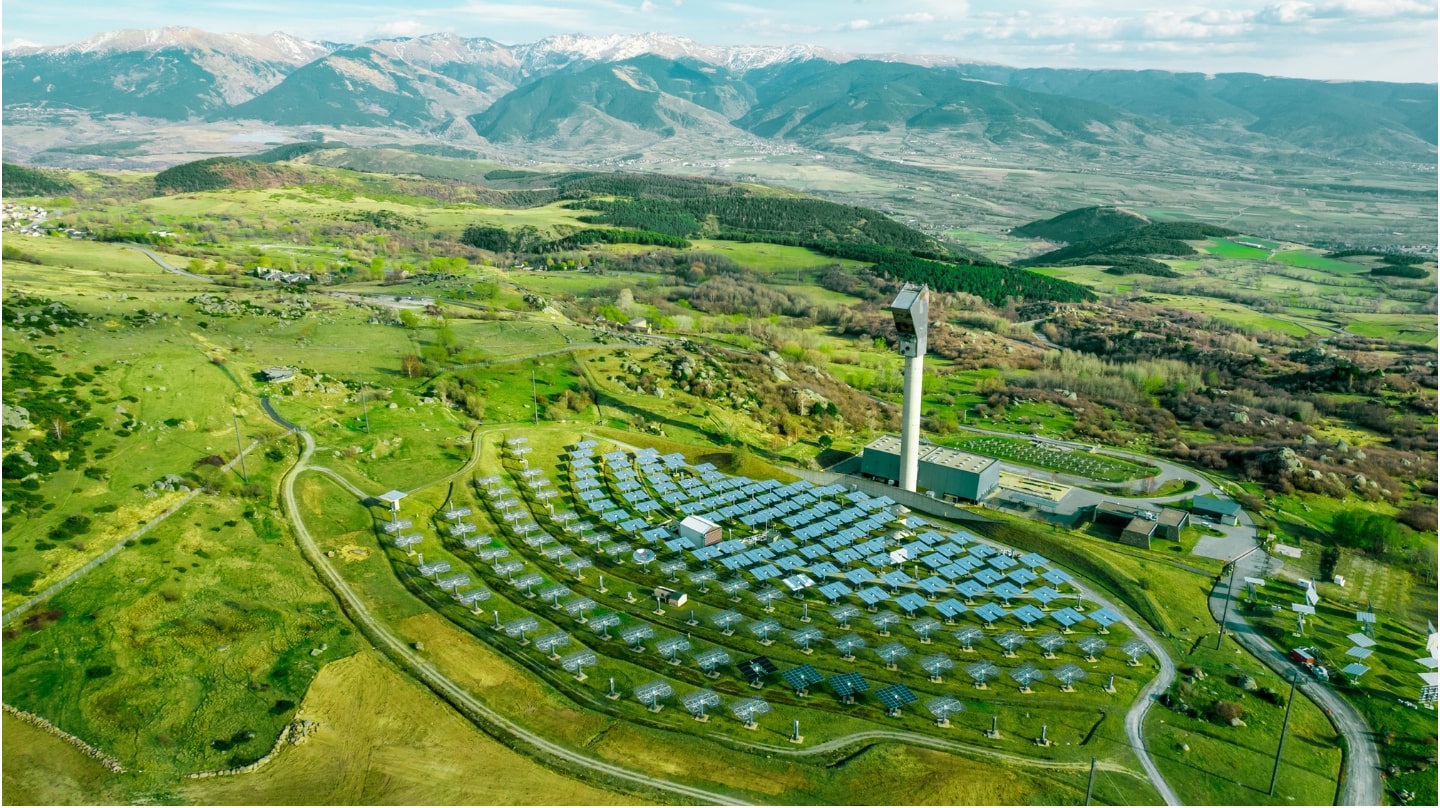 Un parc solaire dans les Pyrénées.