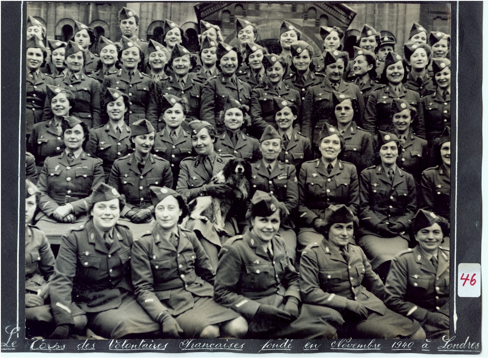 Photo : le Corps des volontaires françaises en décembre 1940